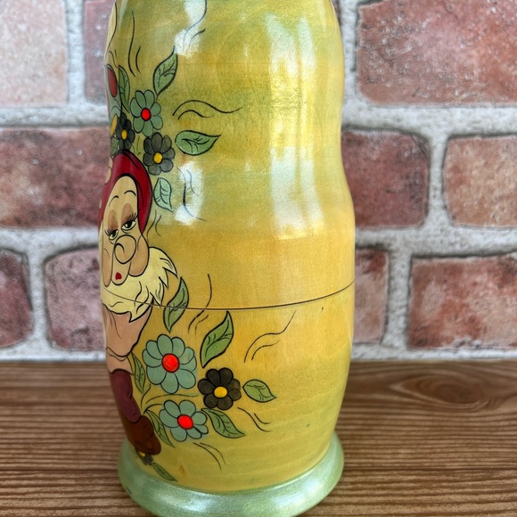 Vintage Russian Stacking - Nesting Dolls Snow White 7 pieces - Picture 8 of 12